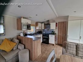 Hafan y Mor Haven - Holiday Accommodation 3769 - North Wales - 1188831 - thumbnail photo 11
