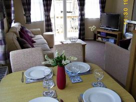 St Minver Holiday Park - Holiday Accommodation 380 - Cornwall - 1188832 - thumbnail photo 6