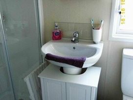 St Minver Holiday Park - Holiday Accommodation 380 - Cornwall - 1188832 - thumbnail photo 9