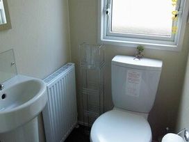 St Minver Holiday Park - Holiday Accommodation 380 - Cornwall - 1188832 - thumbnail photo 10