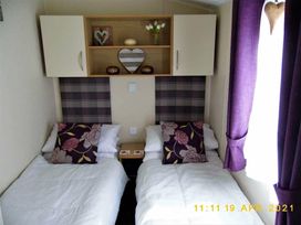 St Minver Holiday Park - Holiday Accommodation 380 - Cornwall - 1188832 - thumbnail photo 13