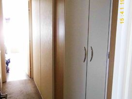 St Minver Holiday Park - Holiday Accommodation 380 - Cornwall - 1188832 - thumbnail photo 15