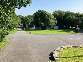 St Minver Holiday Park - Holiday Accommodation 380 - Cornwall - 1188832 - thumbnail photo 18