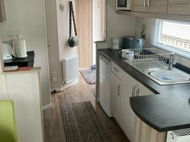 Hele Valley Holiday Park - Holiday Accommodation 3817 - Devon - 1188833 - thumbnail photo 7