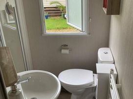 Hele Valley Holiday Park - Holiday Accommodation 3817 - Devon - 1188833 - thumbnail photo 14