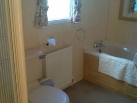 Little Argham (private land) - Holiday Accommodation 382 - North Yorkshire (incl. Whitby) - 1188834 - thumbnail photo 4