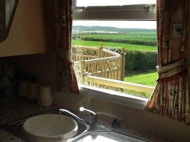 Little Argham (private land) - Holiday Accommodation 382 - North Yorkshire (incl. Whitby) - 1188834 - thumbnail photo 5