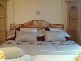 Little Argham (private land) - Holiday Accommodation 382 - North Yorkshire (incl. Whitby) - 1188834 - thumbnail photo 6