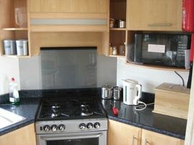 Ty Mawr Holiday Park - Holiday Accommodation 384 - North Wales - 1188836 - thumbnail photo 4