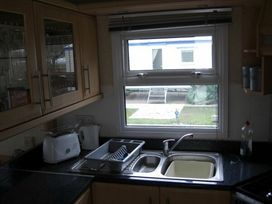 Ty Mawr Holiday Park - Holiday Accommodation 384 - North Wales - 1188836 - thumbnail photo 5