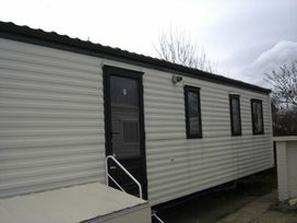 Ty Mawr Holiday Park - Holiday Accommodation 384 - North Wales - 1188836 - thumbnail photo 10