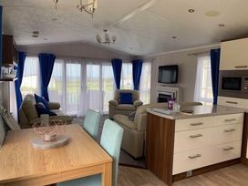 Primrose Valley Holiday Park - Holiday Accommodation 3965 - North Yorkshire (incl. Whitby) - 1188842 - thumbnail photo 2