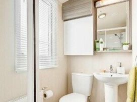 Unity Holiday Resort - Holiday Accommodation 3981 - Somerset & Wiltshire - 1188844 - thumbnail photo 9