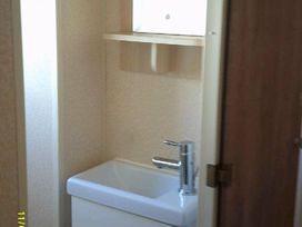 Coopers Beach Holiday Park - Holiday Accommodation 3999 - Suffolk & Essex - 1188846 - thumbnail photo 9