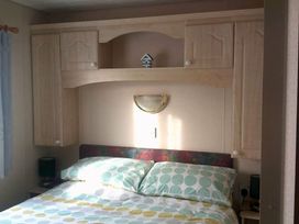 Coopers Beach Holiday Park - Holiday Accommodation 3999 - Suffolk & Essex - 1188846 - thumbnail photo 10