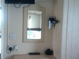 Coopers Beach Holiday Park - Holiday Accommodation 3999 - Suffolk & Essex - 1188846 - thumbnail photo 11