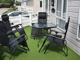 Lido Beach Holiday Park - Holiday Accommodation 4111 - North Wales - 1188853 - thumbnail photo 7