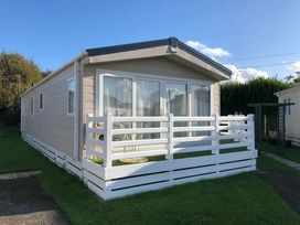 Lido Beach Holiday Park - Holiday Accommodation 4111 - North Wales - 1188853 - thumbnail photo 8