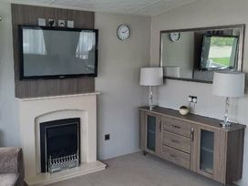 Lido Beach Holiday Park - Holiday Accommodation 4111 - North Wales - 1188853 - thumbnail photo 9