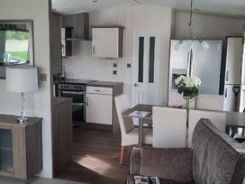 Lido Beach Holiday Park - Holiday Accommodation 4111 - North Wales - 1188853 - thumbnail photo 11