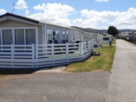 Lido Beach Holiday Park - Holiday Accommodation 4111 - North Wales - 1188853 - thumbnail photo 13