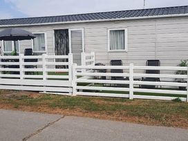 Lido Beach Holiday Park - Holiday Accommodation 4111 - North Wales - 1188853 - thumbnail photo 18