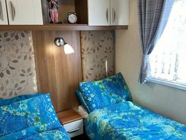 Trecco Bay - Holiday Accommodation 4162 - Somerset & Wiltshire - 1188855 - thumbnail photo 8