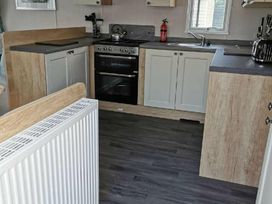 Starre Gorse Holiday Park - Holiday Accommodation 4171 - South Wales - 1188856 - thumbnail photo 2