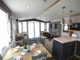 Perran Sands - Holiday Accommodation 4301 - Cornwall - 1188862 - thumbnail photo 6