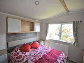 Perran Sands - Holiday Accommodation 4301 - Cornwall - 1188862 - thumbnail photo 12