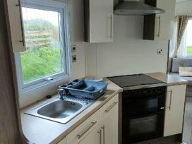 Kiln Cliffs Caravan Park - Holiday Accommodation 432 - Norfolk - 1188864 - thumbnail photo 3
