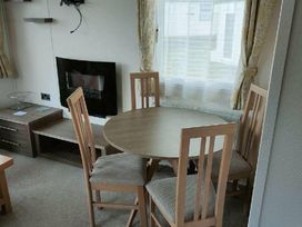 Kiln Cliffs Caravan Park - Holiday Accommodation 432 - Norfolk - 1188864 - thumbnail photo 4