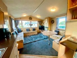 Hafan y Mor Haven - Holiday Accommodation 4345 - North Wales - 1188866 - thumbnail photo 2