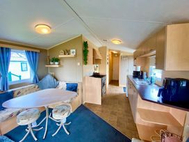 Hafan y Mor Haven - Holiday Accommodation 4345 - North Wales - 1188866 - thumbnail photo 3