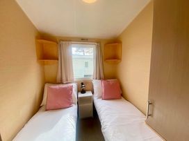Hafan y Mor Haven - Holiday Accommodation 4345 - North Wales - 1188866 - thumbnail photo 8
