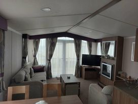Reighton Sands Holiday Park - Holiday Accommodation 4398 - North Yorkshire (incl. Whitby) - 1188868 - thumbnail photo 10