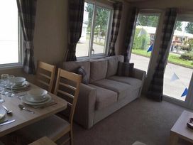 Unity Holiday Resort - Holiday Accommodation 4470 - Somerset & Wiltshire - 1188873 - thumbnail photo 6