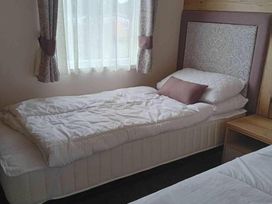 Quay West Holiday Park - Holiday Accommodation 4478 - Mid Wales - 1188874 - thumbnail photo 5