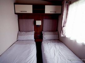 Flamingo Land Holiday Park - Holiday Accommodation 4490 - North Yorkshire (incl. Whitby) - 1188875 - thumbnail photo 7