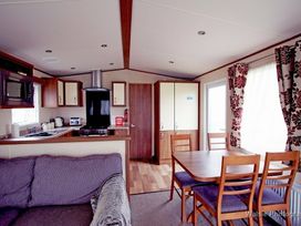 Flamingo Land Holiday Park - Holiday Accommodation 4490 - North Yorkshire (incl. Whitby) - 1188875 - thumbnail photo 10