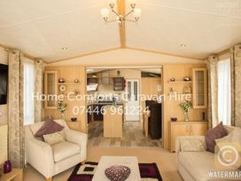 Golden Gate Holiday Centre - Holiday Accommodation 451 - North Wales - 1188878 - thumbnail photo 3