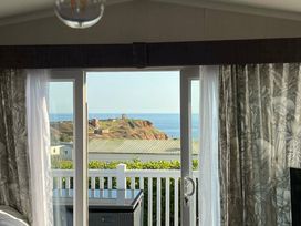 Devon Cliffs Holiday Park - Holiday Accommodation 4554 - Devon - 1188881 - thumbnail photo 7