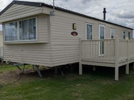 Coopers Beach Holiday Park - Holiday Accommodation 4567 - Suffolk & Essex - 1188883 - thumbnail photo 1