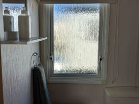 Coopers Beach Holiday Park - Holiday Accommodation 4567 - Suffolk & Essex - 1188883 - thumbnail photo 12