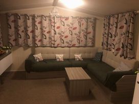 Caister Holiday Park - Holiday Accommodation 4645 - Norfolk - 1188892 - thumbnail photo 3