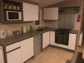Caister Holiday Park - Holiday Accommodation 4645 - Norfolk - 1188892 - thumbnail photo 4