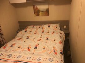 Caister Holiday Park - Holiday Accommodation 4645 - Norfolk - 1188892 - thumbnail photo 7