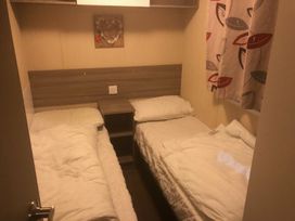 Caister Holiday Park - Holiday Accommodation 4645 - Norfolk - 1188892 - thumbnail photo 8