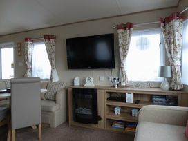 Seashore Holiday Park - Holiday Accommodation 4703 - Norfolk - 1188894 - thumbnail photo 3