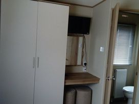 Seashore Holiday Park - Holiday Accommodation 4703 - Norfolk - 1188894 - thumbnail photo 6